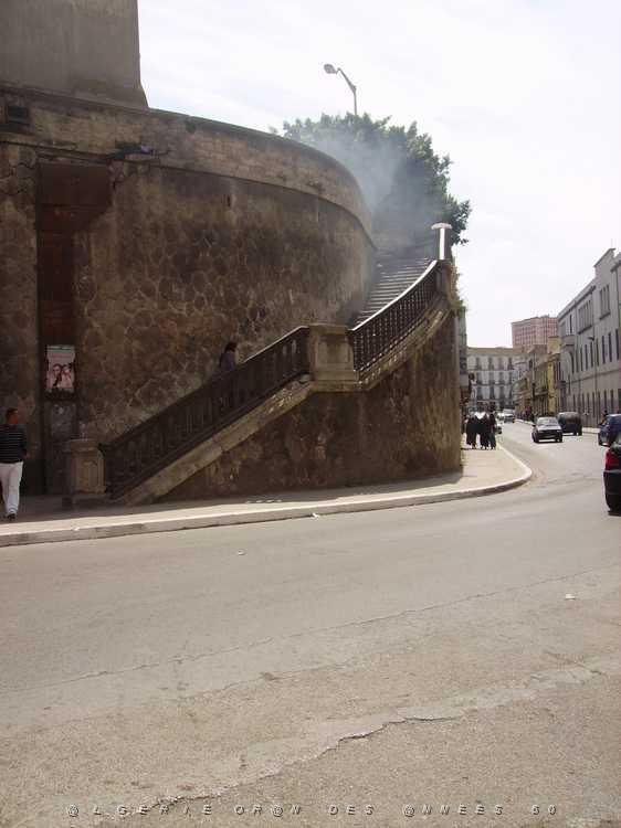 ORAN 2008 QUARTIER ST PIERRE 011RUE LOUIS BLANC.jpg